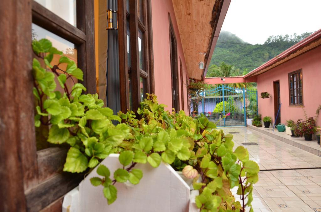 Pousada Vila Paolino Hotel เซาเปโดรดาเซร์รา ภายนอก รูปภาพ